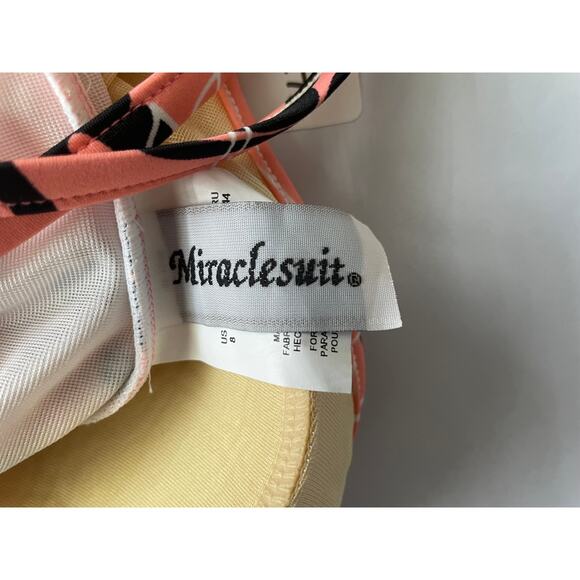 MIRACLESUIT, SIZE 8, PEACH COLOR TROPICAL, TANKINI TOP - Picture 3 of 3